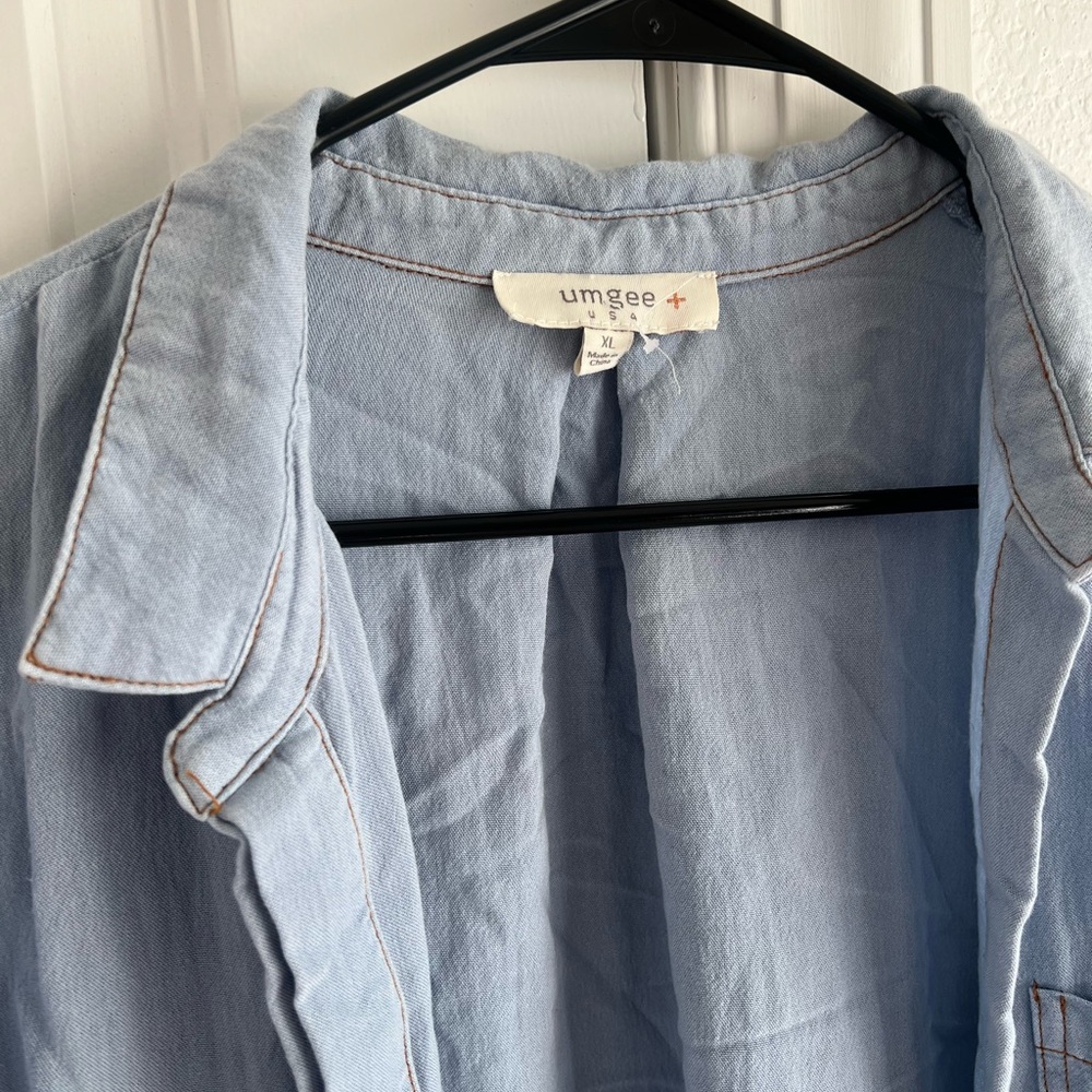 *NWOT* Umgee Women’s Denim Button Up Shirt - Picture 3 of 5